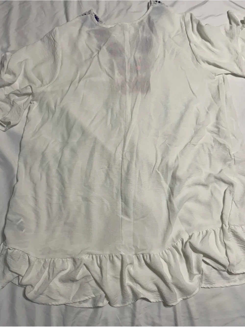 SHEIN White Tunic with Multicolor Embroidered V-Neck